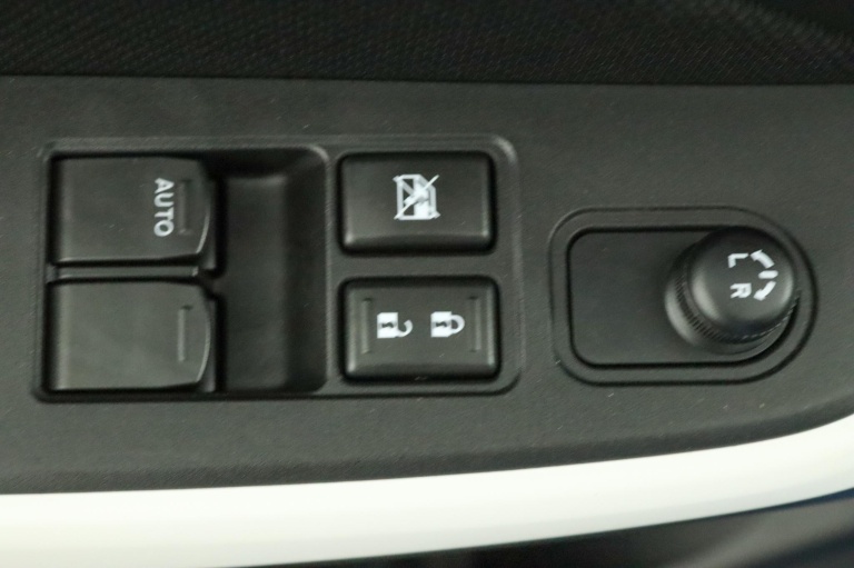 Suzuki Swift - 1.2 Select Smart Hybrid 29