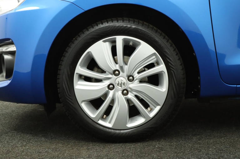 Suzuki Swift - 1.2 Select Smart Hybrid 38