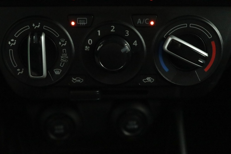 Suzuki Swift - 1.2 Select Smart Hybrid 7