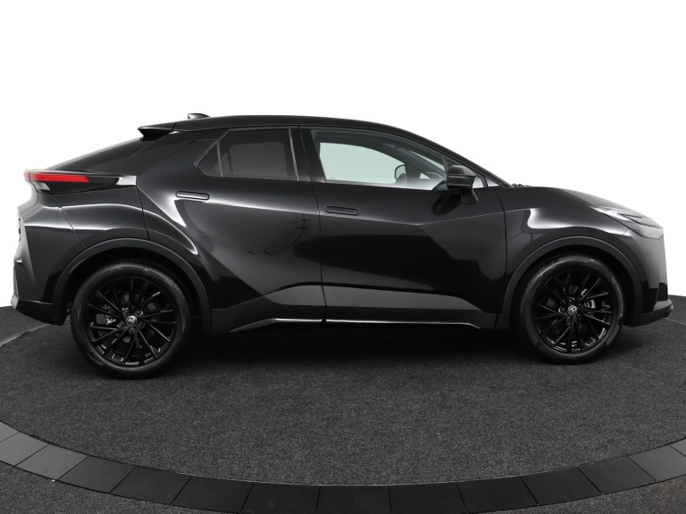 Toyota C-HR - 1.8 Hybrid 140 Black Edition 11
