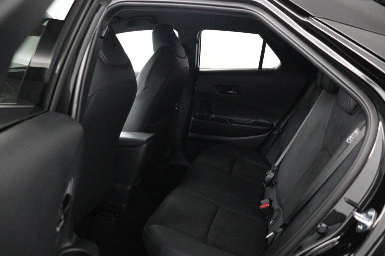 Toyota C-HR - 1.8 Hybrid 140 Black Edition 16