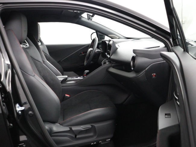 Toyota C-HR - 1.8 Hybrid 140 Black Edition