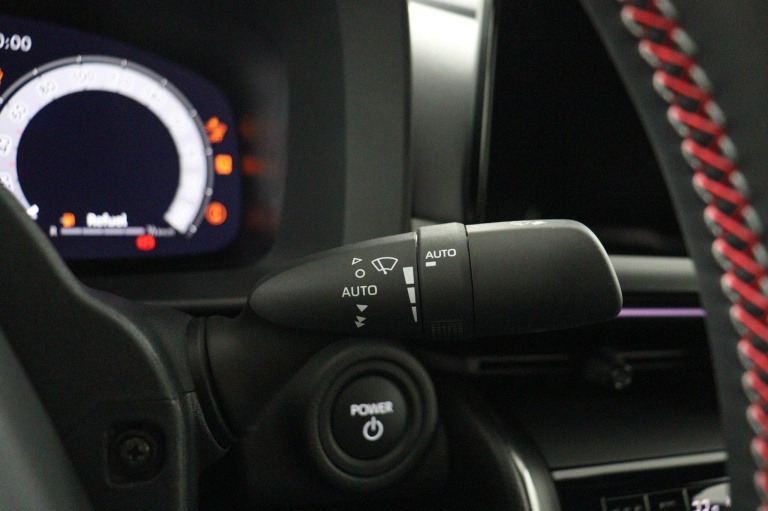 Toyota C-HR - 1.8 Hybrid 140 Black Edition 28