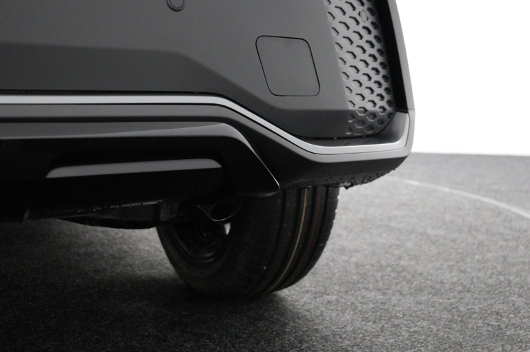 Toyota C-HR - 1.8 Hybrid 140 Black Edition 33