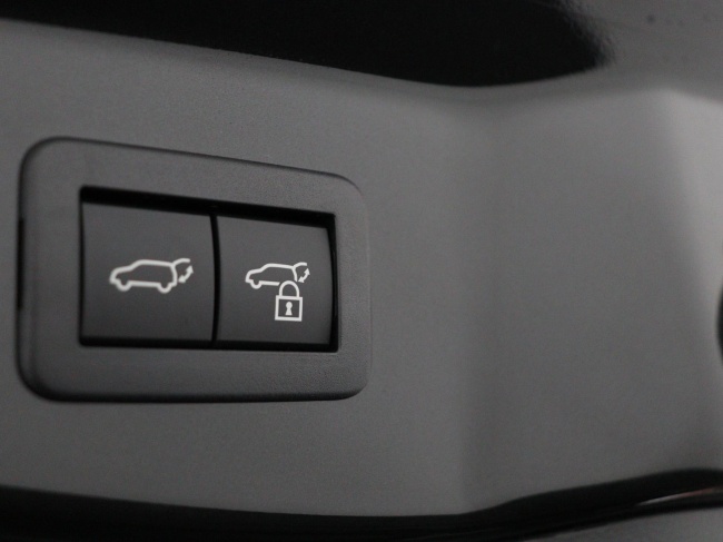 Toyota C-HR - 1.8 Hybrid 140 Black Edition