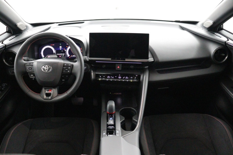 Toyota C-HR - 1.8 Hybrid 140 Black Edition 4