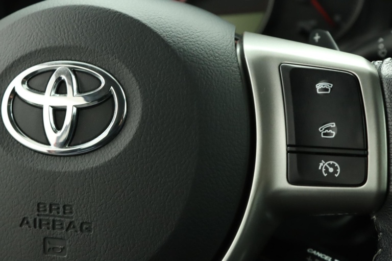 Toyota Yaris - 1.3 VVT-i Aspiration 21