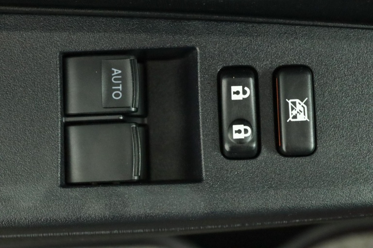 Toyota Yaris - 1.3 VVT-i Aspiration 29