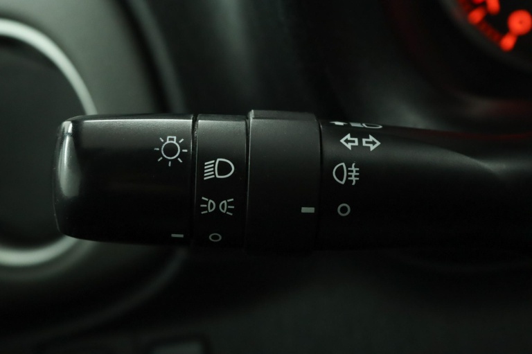 Toyota Yaris - 1.3 VVT-i Aspiration 31