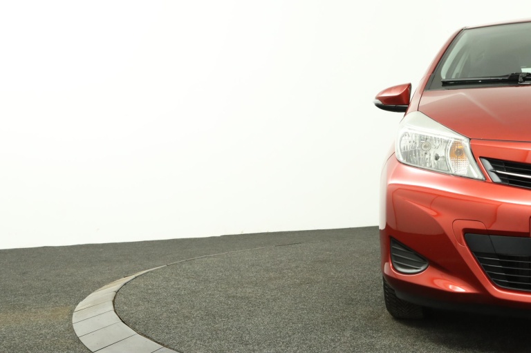 Toyota Yaris - 1.3 VVT-i Aspiration 36