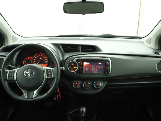 Toyota Yaris - 1.3 VVT-i Aspiration