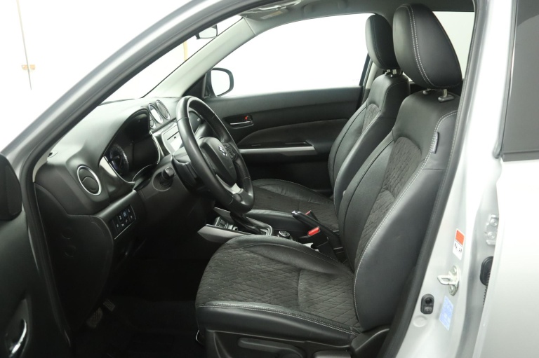 Suzuki Vitara - 1.5 Hybrid Style AllGrip 18