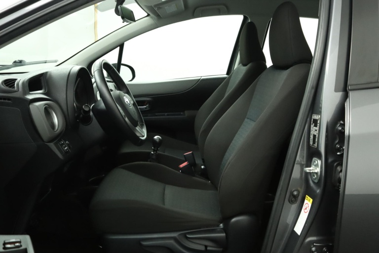 Toyota Yaris - 1.3 VVT-i Aspiration 17