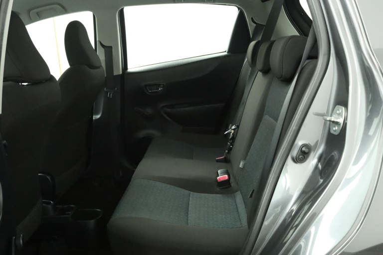 Toyota Yaris - 1.3 VVT-i Aspiration 18