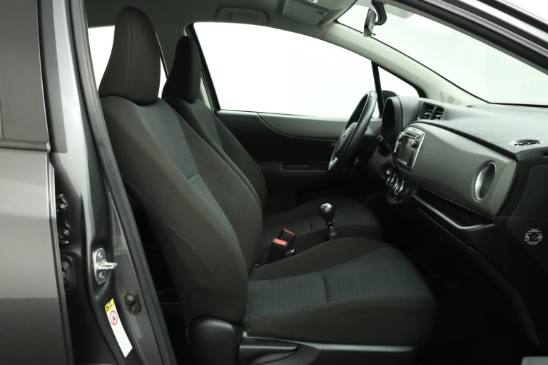 Toyota Yaris - 1.3 VVT-i Aspiration 22