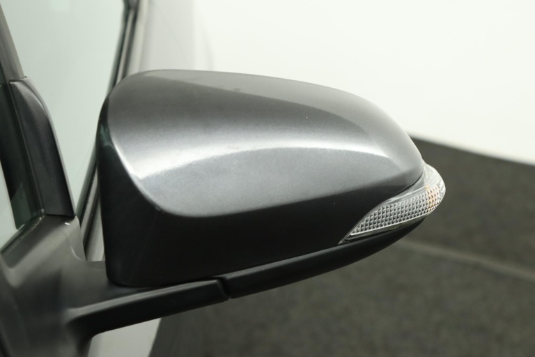 Toyota Yaris - 1.3 VVT-i Aspiration 36