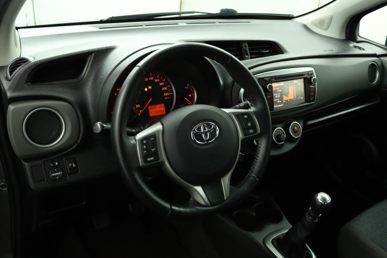 Toyota Yaris - 1.3 VVT-i Aspiration 52