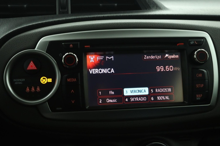 Toyota Yaris - 1.3 VVT-i Aspiration 8