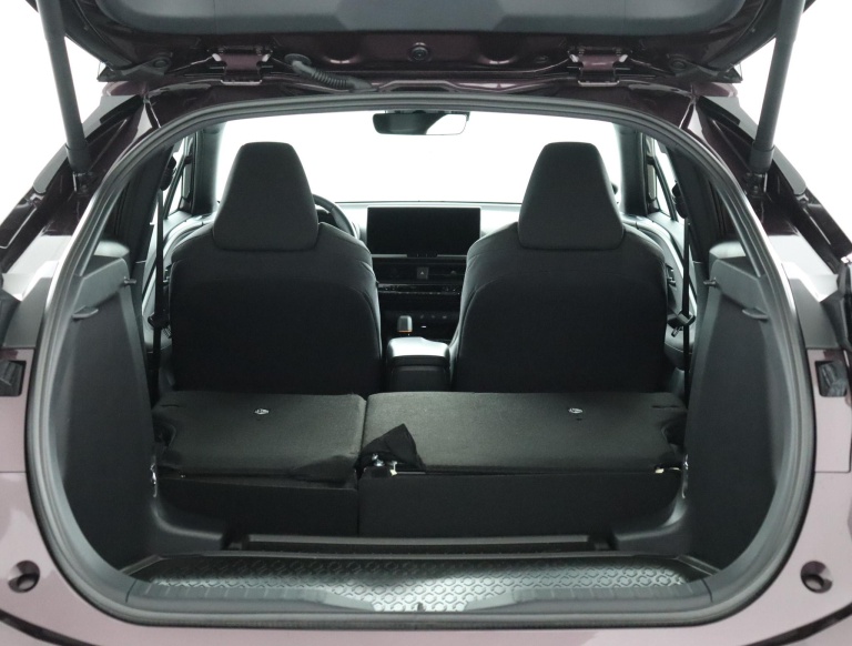 Toyota C-HR - 1.8 Hybrid 140 Business Plus 26