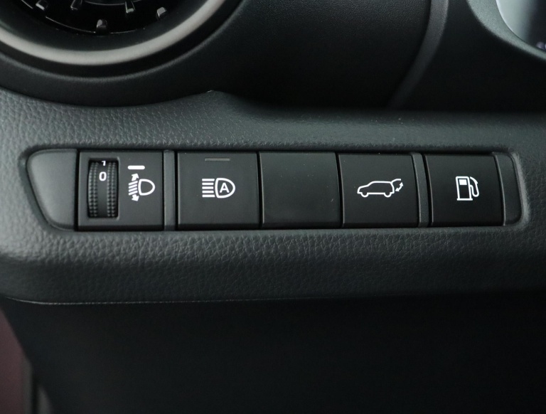 Toyota C-HR - 1.8 Hybrid 140 Business Plus 30