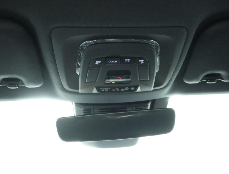 Toyota C-HR - 1.8 Hybrid 140 Business Plus 33