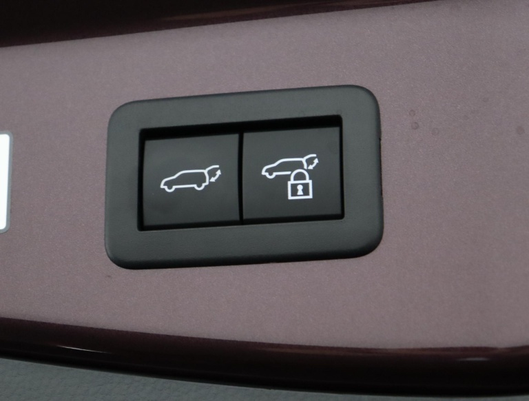 Toyota C-HR - 1.8 Hybrid 140 Business Plus 43