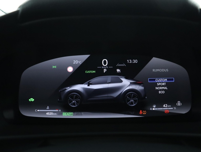 Toyota C-HR - 1.8 Hybrid 140 Business Plus 48