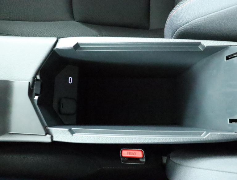 Toyota C-HR - 1.8 Hybrid 140 Business Plus 61