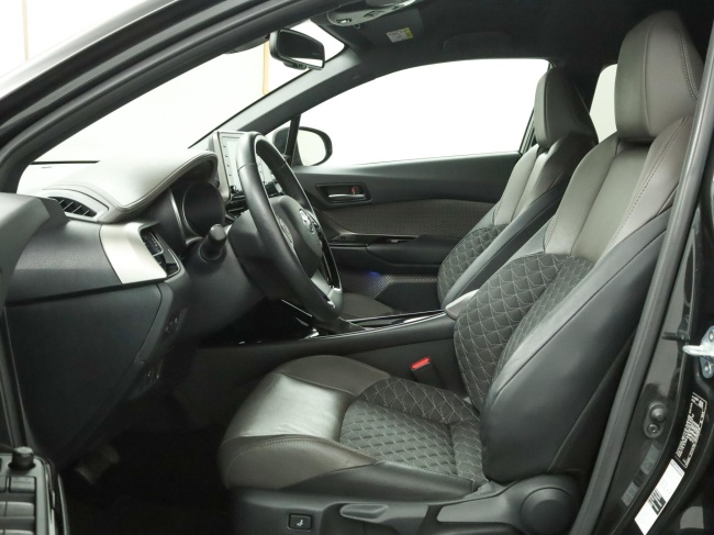 Toyota C-HR - 1.8 Hybrid Executive