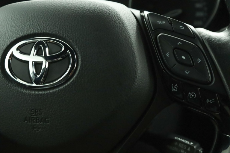 Toyota C-HR - 1.8 Hybrid Executive 21