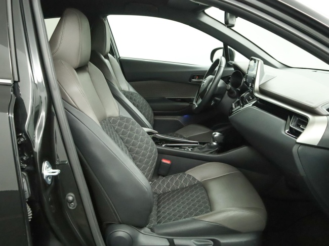 Toyota C-HR - 1.8 Hybrid Executive