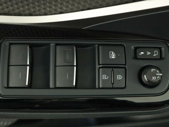 Toyota C-HR - 1.8 Hybrid Executive