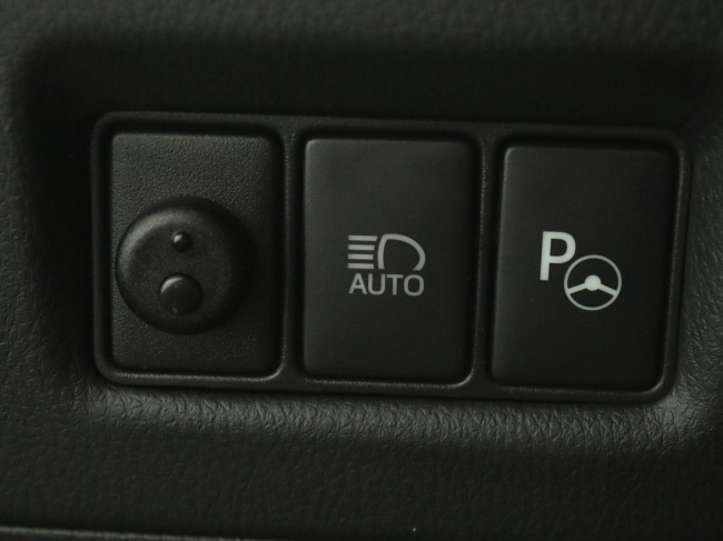 Toyota C-HR - 1.8 Hybrid Executive