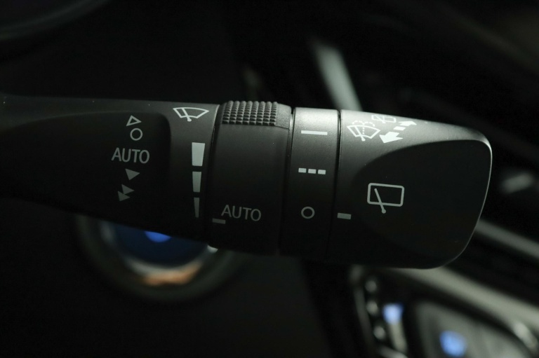 Toyota C-HR - 1.8 Hybrid Executive 32