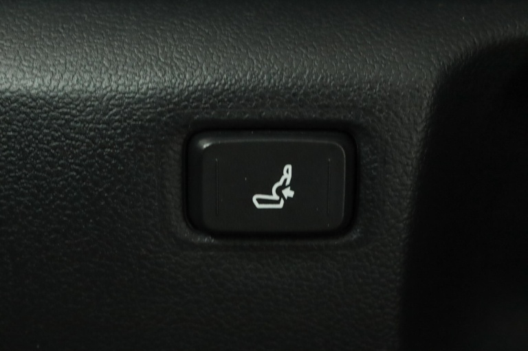 Toyota C-HR - 1.8 Hybrid Executive 68