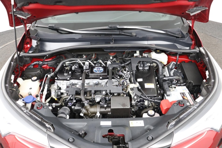 Toyota C-HR - 1.8 Hybrid Business Intro 35