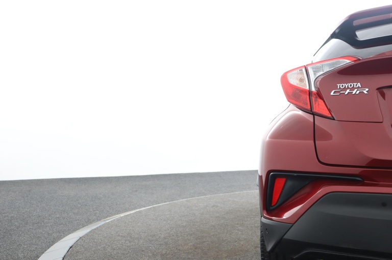 Toyota C-HR - 1.8 Hybrid Business Intro 42