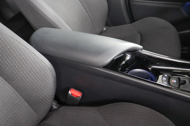 Toyota C-HR - 1.8 Hybrid Business Intro 60