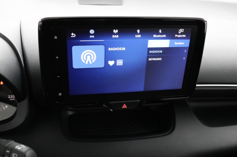 Toyota Yaris - 1.5 Hybrid 115 Active 8