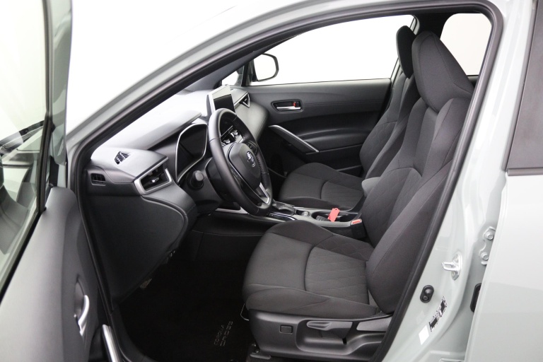 Toyota Corolla Cross - Hybrid 140 Style 17