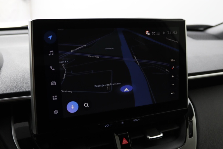 Toyota Corolla Cross - Hybrid 140 Style 28