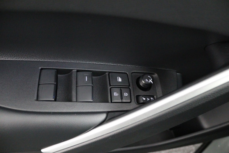 Toyota Corolla Cross - Hybrid 140 Style 29