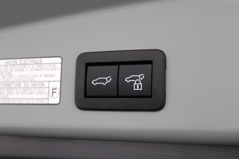 Toyota Corolla Cross - Hybrid 140 Style 44