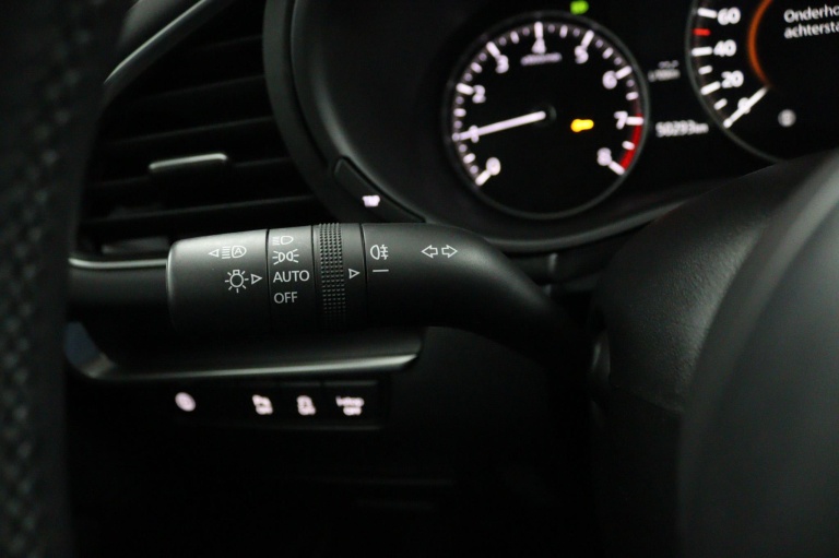 Mazda 3 - 2.0 e-SkyActiv-X M Hybrid 180 28