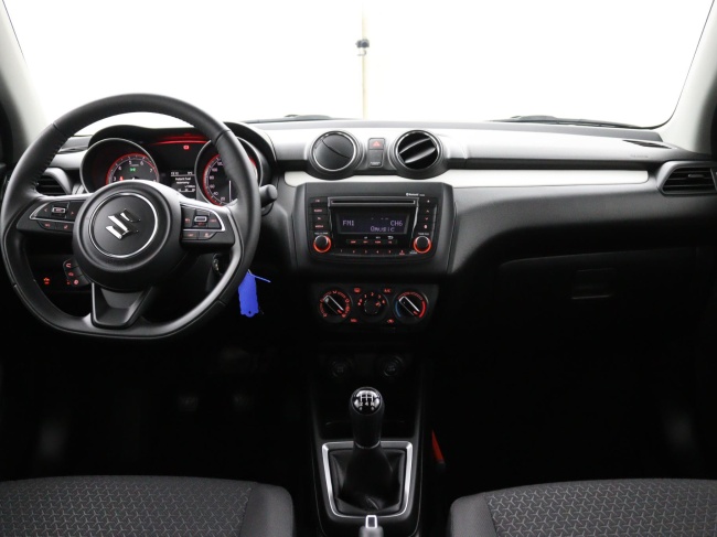 Suzuki Swift - 1.2 Comfort Smart Hybrid