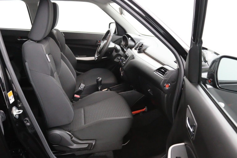 Suzuki Swift - 1.2 Comfort Smart Hybrid 11