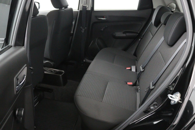 Suzuki Swift - 1.2 Comfort Smart Hybrid 12