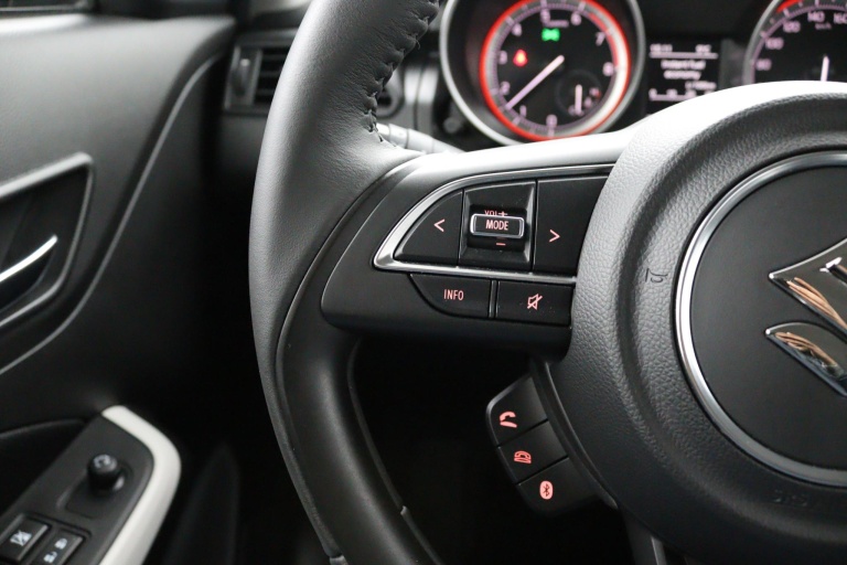 Suzuki Swift - 1.2 Comfort Smart Hybrid 14