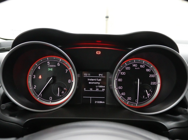 Suzuki Swift - 1.2 Comfort Smart Hybrid