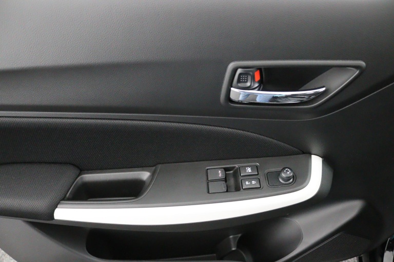 Suzuki Swift - 1.2 Comfort Smart Hybrid 26